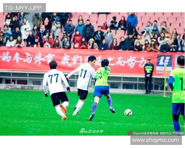 与足球明星合照的创意玩法与技巧分享让你的照片更具纪念意义